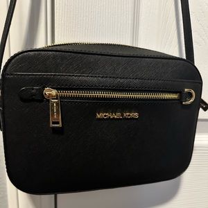 Michael Kors - Jet Set Large Saffiano Leather Crossbody Bag